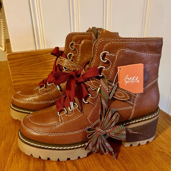 Free People Shoes - NWT Free People Jasper Hiker Ankle Boots tan size 9.5